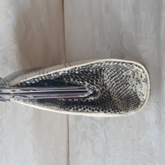 Vintage 1960's snakeskin evening purse - Picture 4 of 11
